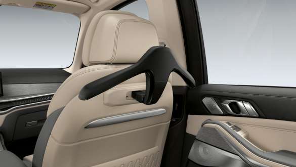 BMW ruhaakasztó a Travel & Comfort rendszerhez.